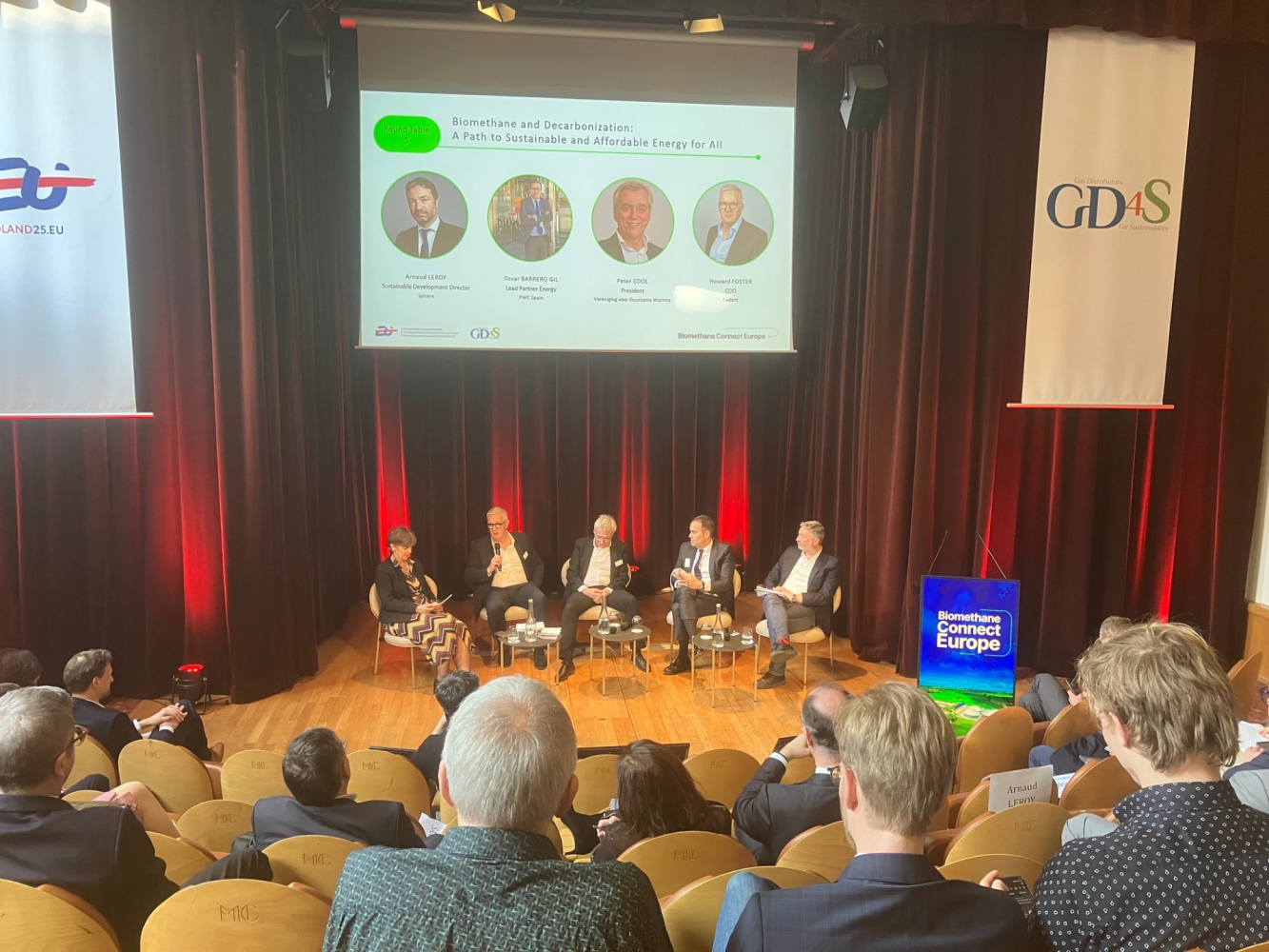 Round Table discussion - Host, Howard Forster, Peter Cool, Oscar Barrero Gil & Arnaud Leroy Round Table discussion - Host, Howard Forster, Peter Cool, Oscar Barrero Gil & Arnaud Leroy